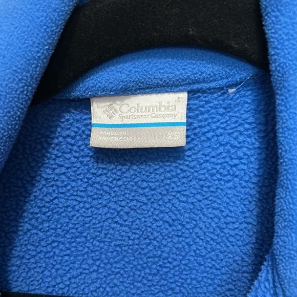 Columbia Sweater - Picture 2 of 3